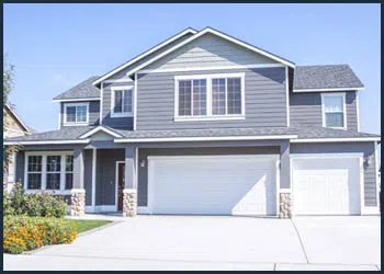 Garage Doors Store Repairs Mequon, WI 262-295-2001 Garage Doors Store Repairs Mequon, WI 262-295-2001 - cont-gdr-residential-08m